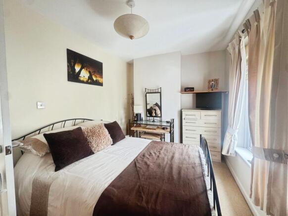 Myrtle Avenue, Warminster, BA12 photo 4