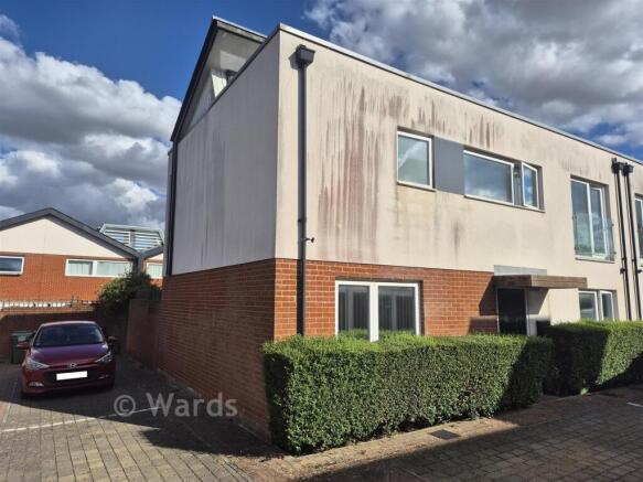4-bed semi-detached on Clock House Rise, Coxheath, Maidstone, Kent, £281,000