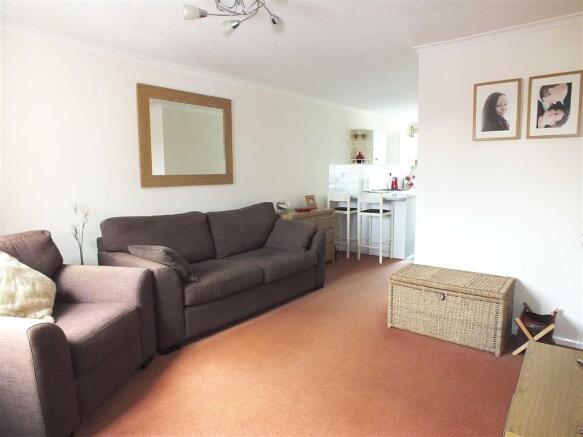 OPEN PLAN LIVING ROO