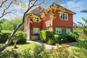 4, Knockhurst Court, Vineys Gardens, Tenterden TN30 7AZ