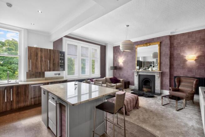 2 bed Apartment for sale Image 11