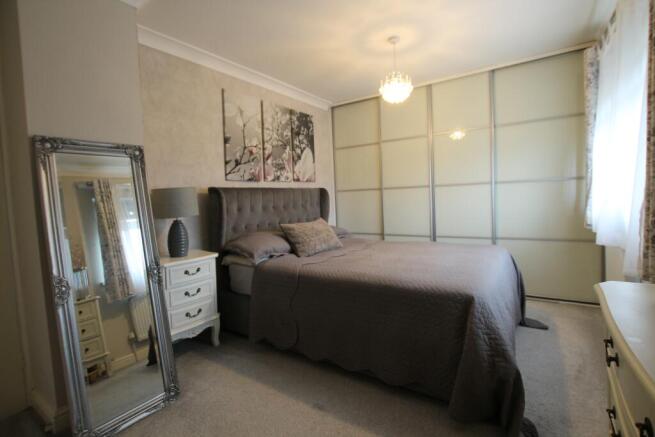 2 bed Semi-Detached to rent Image 5