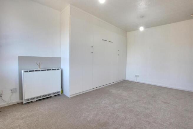 1 bed Flat for sale Image 9