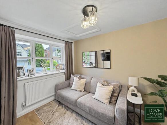 3 Bedroom detached | 2 Reception Rooms | Dining Kitchen | Conservatory photo 4