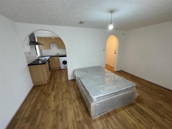 Bedroom/lounge