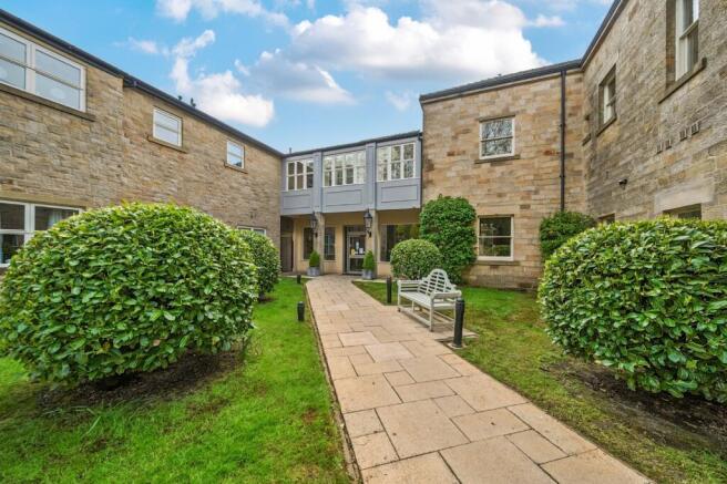 2 bed Retirement Property for sale Image 9