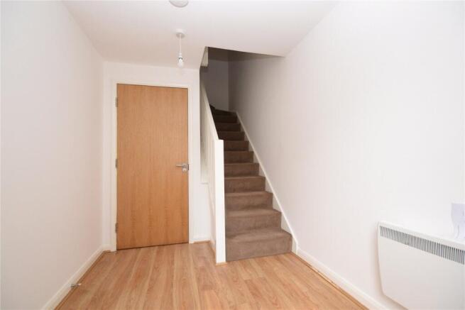 2 bed Semi-Detached to rent Image 8