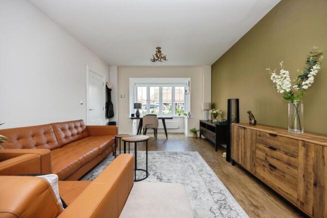 Charlie Close, Cranleigh, GU6 photo 4