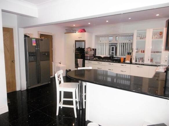 Kitchen / Breakfast Room