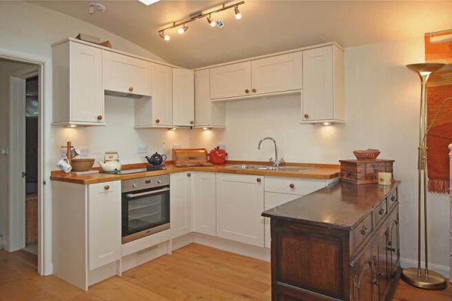 STUDIO KITCHEN