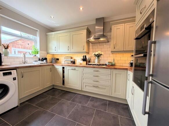 KITCHEN1