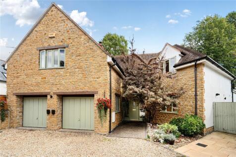 Ainstey Drive, Sparkford, Yeovil, Somerset, BA22