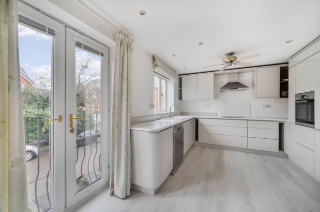 Kitchen/Breakfast Rm