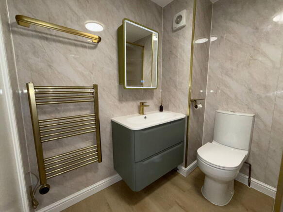 2 bed Flat to rent Image 7