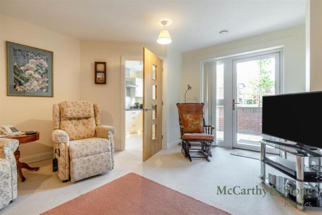 8700349-interior12.jpg