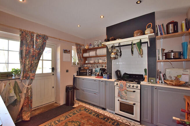 2 bed Cottage for sale Image 6