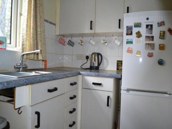 KITCHEN: