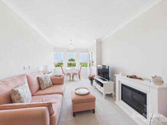 2 bed Apartment for sale Image 9
