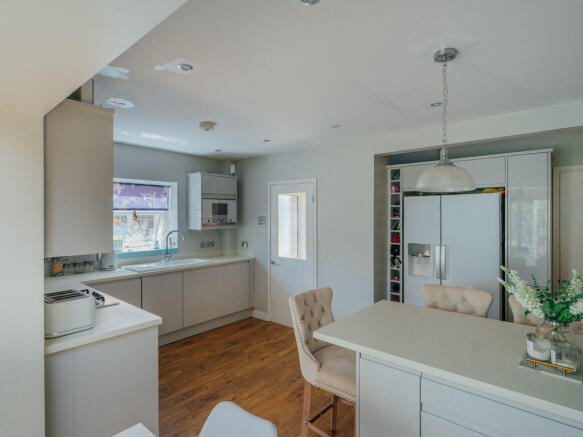 Kitchen / Dining Room