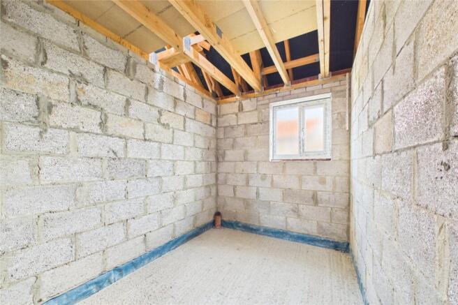 5 bed Bungalow for sale Image 5