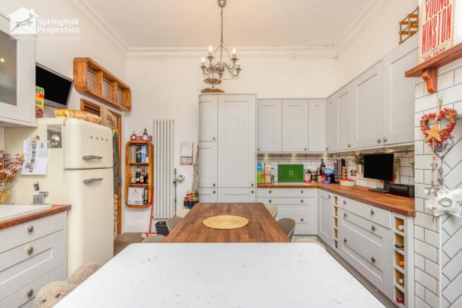 3 bed Terraced for sale Image 7