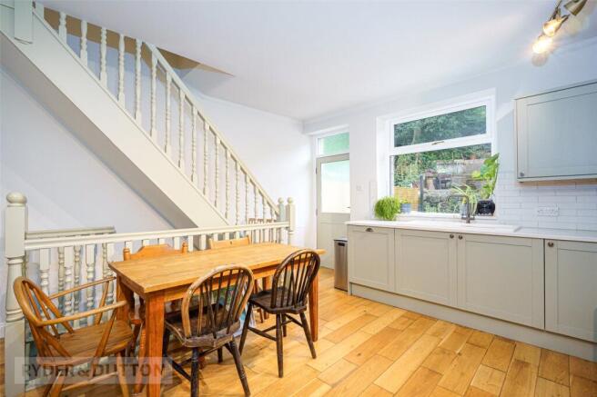 3 bed Terraced for sale Image 5