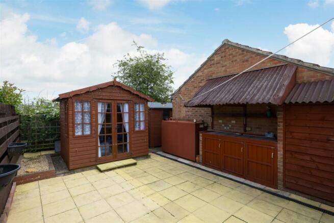 18 Sycamore Close-04blue.jpg
