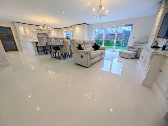 PXL_20251209_1151...