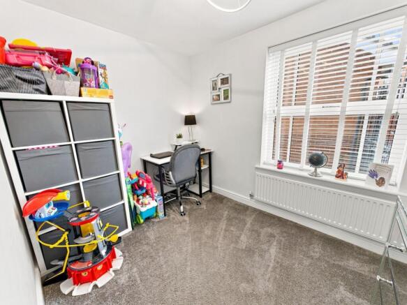 4 bed Detached for sale Image 10