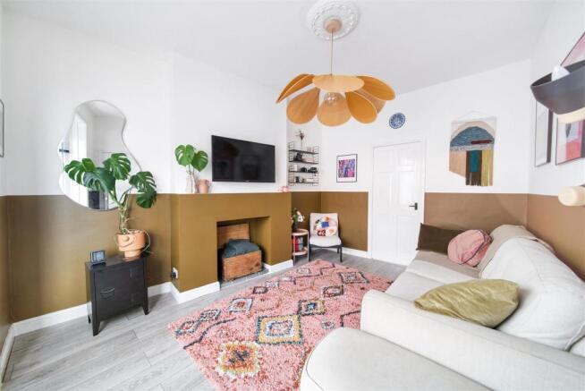 SITTING ROOM