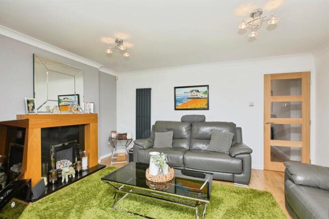 Turnbury Close, Branston, Burton-On-Trent photo 4