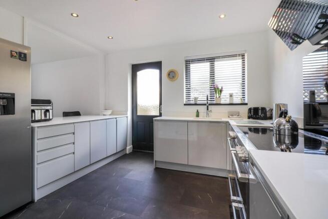 3 bed Bungalow for sale Image 6