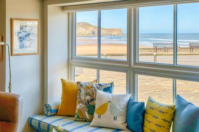 4 bed House for sale Image 6