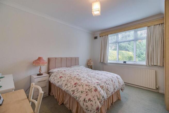3 bed Semi-Detached Bungalow for sale Image 10