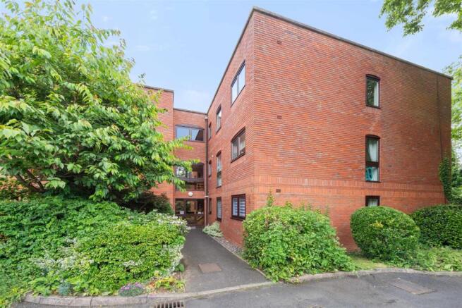 27 Alderwood Place, Princes Way, Solihull, West Mi