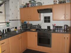FITTED KITCHEN