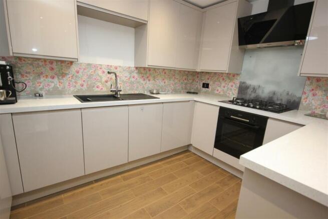 Kitchen1.jpg