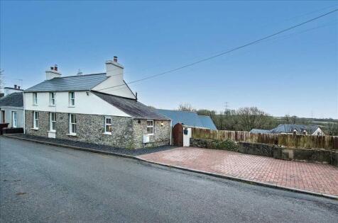 1 Rose Valley, Lower Lamphey Road