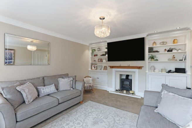 4 bed Detached for sale Image 5
