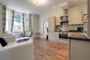 Flat 4, 112 Aviator Place, Crescent Road, Reading RG1 5AZ