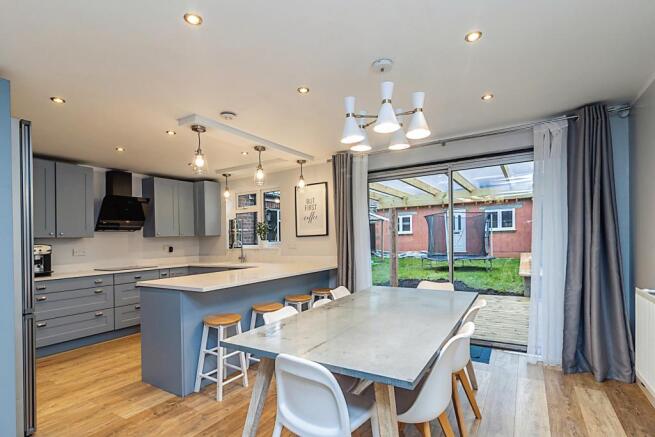 Kitchen/Dining Room