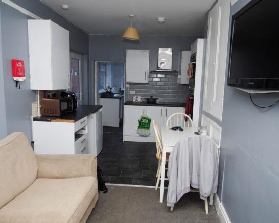 5 bed House of Multiple Occupation for sale Image 4