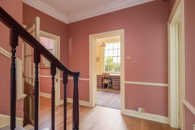 4 bed Detached for sale Image 7