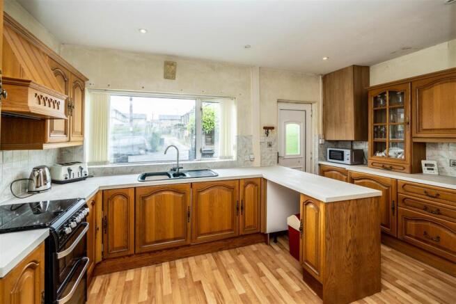 3 bed Terraced for sale Image 11