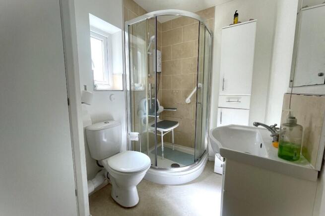 2 bed Flat for sale Image 8