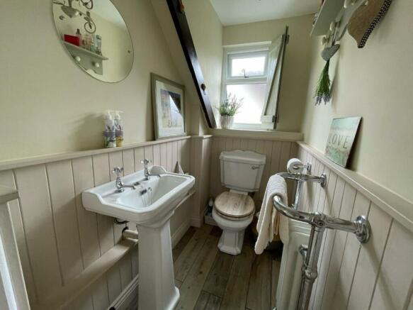 Cloakroom 2.jpg