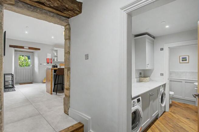 3 bed Terraced for sale Image 9