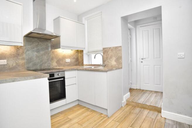 2 bed Terraced for sale Image 5