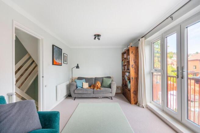 4W0CSI - Sitting Room E.jpg