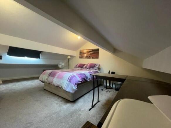 2 bed Flat to rent Image 8